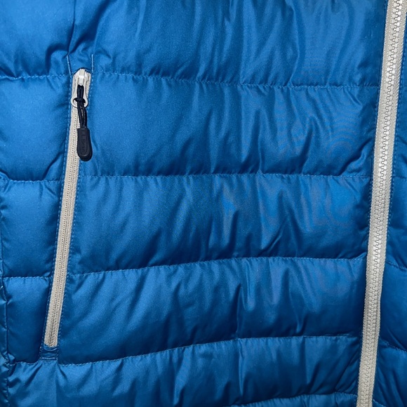L.L. BEAN Men's Down Jacket, Colorblock | XXL | EUC | Marine Blue/Nautical Navy - Picture 6 of 9